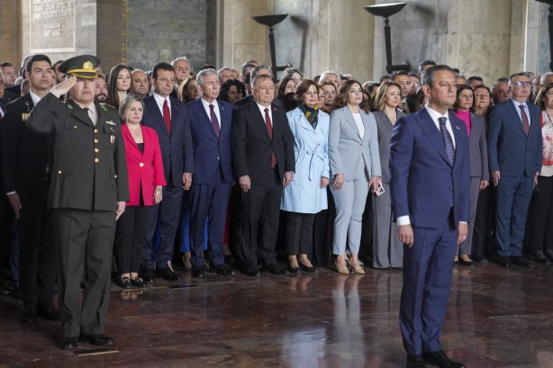 Foto - Her sıkıştıklarında Anıtkabir’e koşuyorlar! Torpil salgınını da anlattınız mı Mustafa Kemal’e?