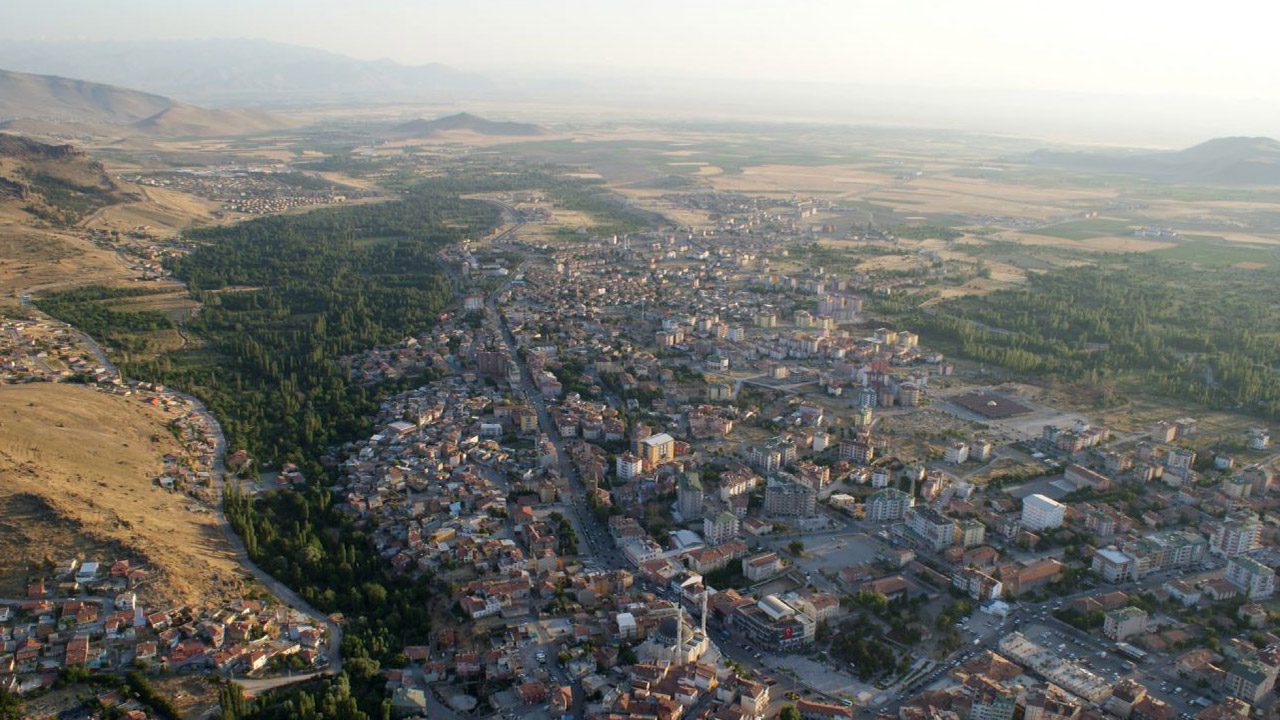 Her tarafından altın fışkırıyor! Dünya devi Türkiye'nin 66 bin nüfuslu ilçesinde resmen kamp kurdu