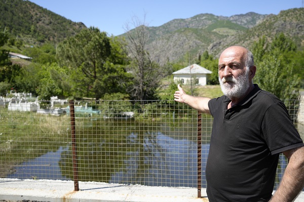Foto - Her yıl aynı olay tekrarlanıyor! O ilde mezarlar sular altında kaldı