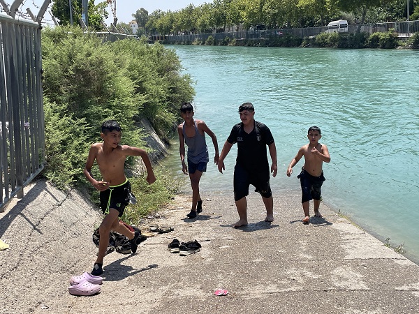 Foto - Her yıl onlarca ölüm haberi geliyor! Ama kimse vazgeçmiyor