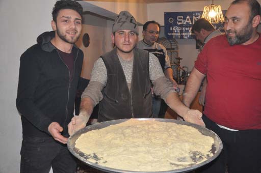 Foto - Her yıl sadece kar yağdığında yapıyorlar