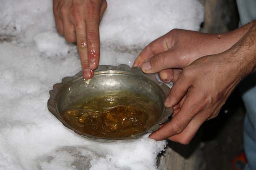 Foto - Her yıl sadece kar yağdığında yapıyorlar