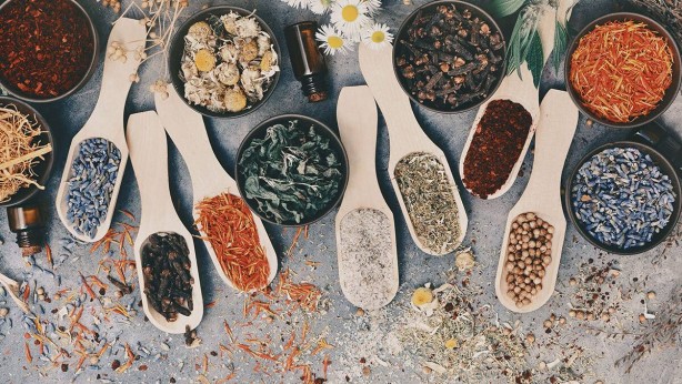 Her zerresinden şifa akıyor! Resmen yıllardır burnumuzun dibindeymiş… Adeta mucizevi bir ilaç! Sizi zıpkın gibi, fişek gibi, demir gibi yapacak 