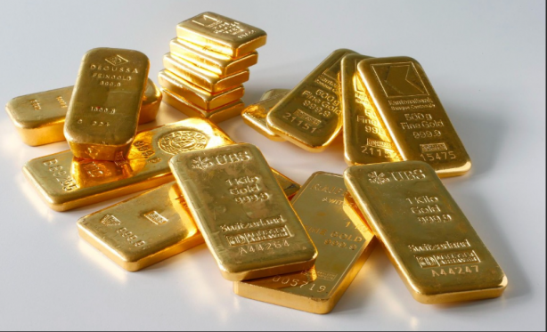 Foto - Herkes bu gizemli kişiyi konuşuyor! Külçe külçe altın dağıtmaya başladı, kapı önüne 50, 100 gram altın bırakıp kaçıyor