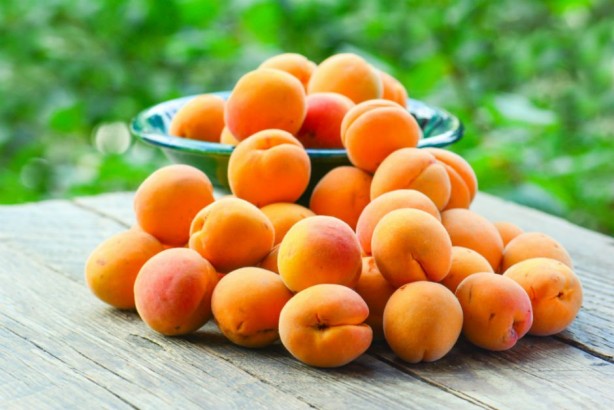 Foto - Herkes bu meyveleri yerken aynı hatayı yapıyor! Aman dikkat