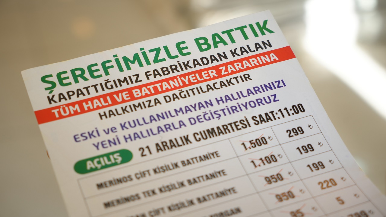 Foto - Herkes bu pankartı konuşuyor: Şerefimizle battık