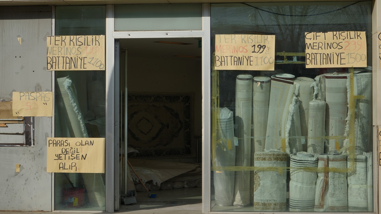 Foto - Herkes bu pankartı konuşuyor: Şerefimizle battık