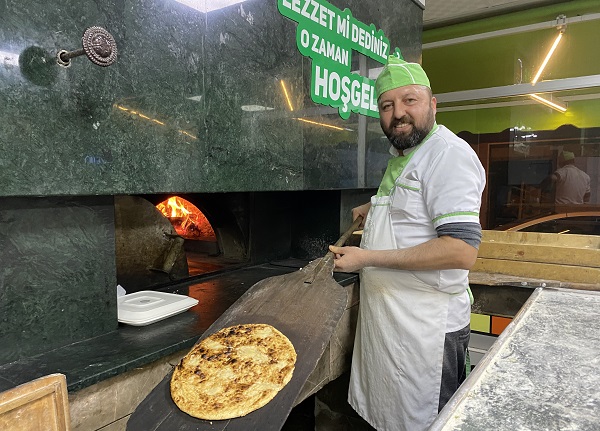 Foto - Herkes bu pideyi konuşuyor! Bu pide için akın akın geliyorlar