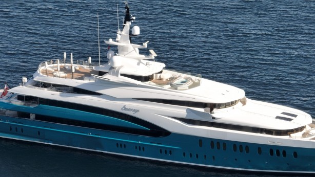 Foto - Herkes bu soruyu merak ediyor! Esrarengiz yat İstanbul’da