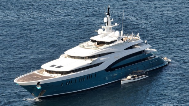 Foto - Herkes bu soruyu merak ediyor! Esrarengiz yat İstanbul’da