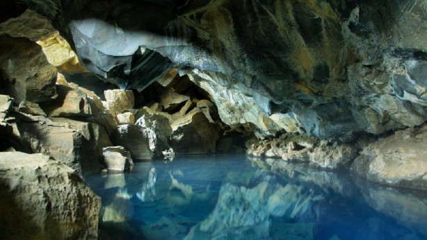 Herkes bu su için sıraya giriyor! Faydalarını duyunca kulaklarınıza inanamayacaksınız