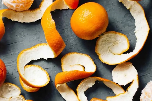 Foto - Herkes çöpe atıyor! Mandalina kabuğunun bu faydasına inanamayacaksınız! 