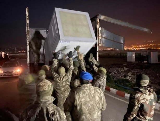 Foto - Herkes depremle uğraşırken... Türklere savaş tehdidi! "Son vereceğiz"
