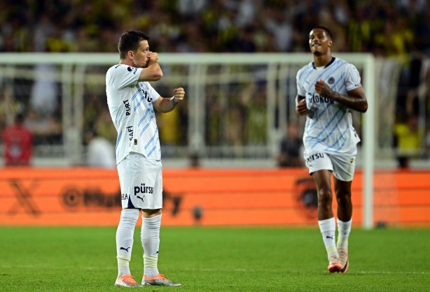 Foto - Herkes En-Nesyri'yi beklerken ters köşe transfer! Tadic’ten herkesi şaşırtan golcü kararı! Sürpriz açıklama…