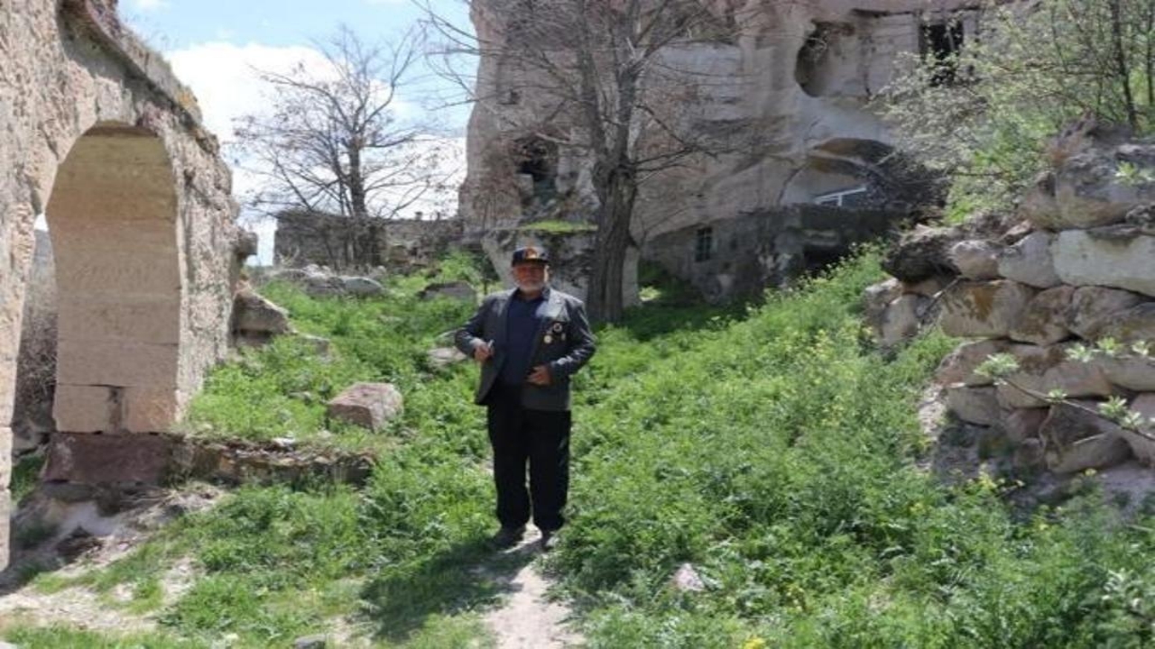 Herkes gitti, bir tek o kaldı! Terk edilen mahalleyi 35 yıldır bekliyor! Sebebi "Helal olsun Ali amca" dedirtti