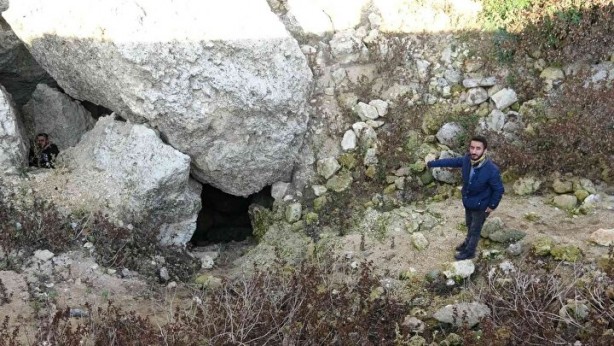 Foto - Herkes gizemli mağarayı merak ediyor! Sular çekilince...