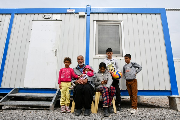 Foto - Herkes Halil Amca’yı konuşuyor! Önce patlamadan sonra yıkılan evden kurtuldu