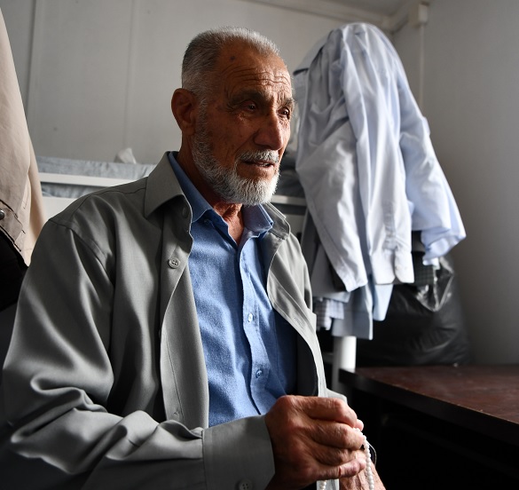 Foto - Herkes Halil Amca’yı konuşuyor! Önce patlamadan sonra yıkılan evden kurtuldu