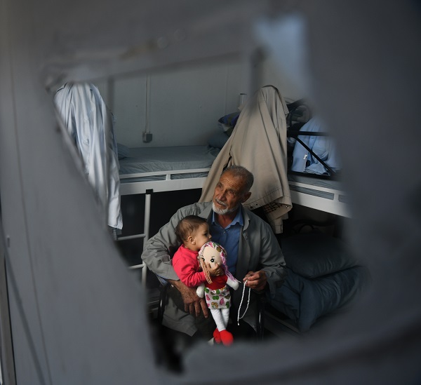 Foto - Herkes Halil Amca’yı konuşuyor! Önce patlamadan sonra yıkılan evden kurtuldu