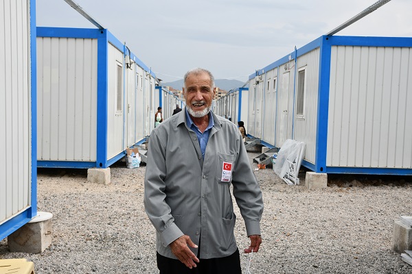 Foto - Herkes Halil Amca’yı konuşuyor! Önce patlamadan sonra yıkılan evden kurtuldu