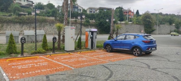 Herkes her bulduğu yere park ediyordu! O araçlar için çözüm üretildi! 