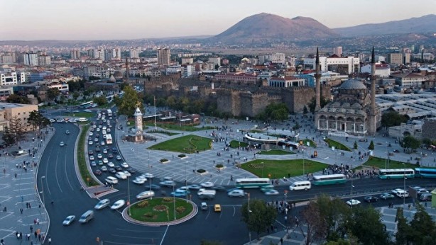 Foto - Herkes memleketinde yaşasa Türkiye’nin en kalabalık şehri hangisi olurdu? İşte merak edilen sorunun cevabı