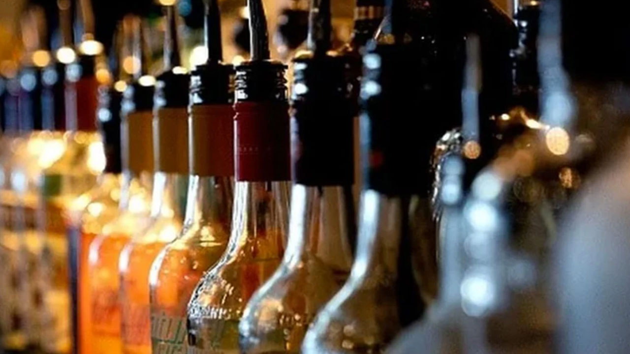 Foto - Herkes merak ediyor: Türkiye'deki alkolikler bunu da içer mi?