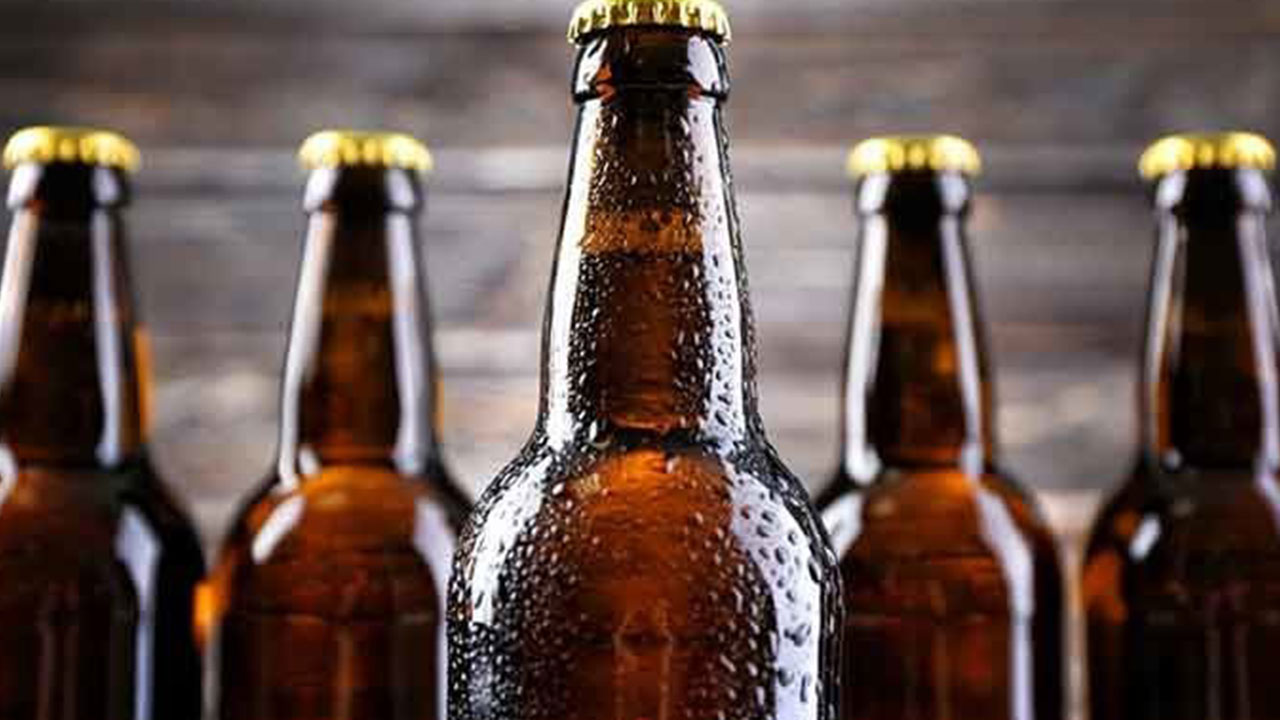 Herkes merak ediyor: Türkiye'deki alkolikler bunu da içer mi?