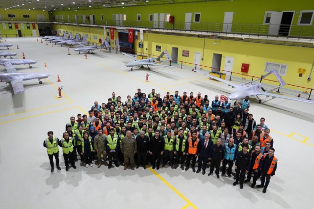 Foto - Herkes 'Ne oldu, nerede?' diye soruyordu! O uçak Selçuk Bayraktar'ın sahur paylaşımında ortaya çıktı