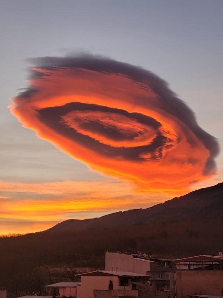 Foto - Herkes ne olduğunu merak etti! Uludağ üzerinde ilginç görüntü