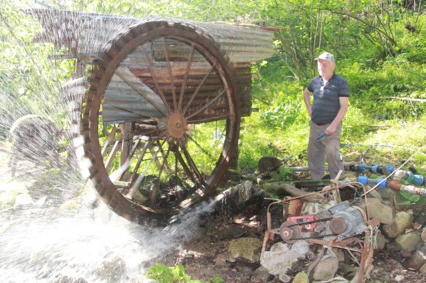 Herkes ona 'olmaz, yapamazsın' dedi ama emekli imam yaptı! İşte sudan bedava elektrik