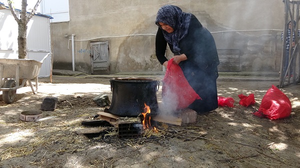 Foto - Herkes onu 'Mantar Ana' olarak tanıyor! 5 metrekare alanda ekmeğini böyle kazanıyor