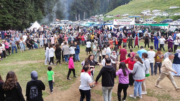 Foto - Herkes oraya akın etti! 207 yıllık gelenek o ilimizde sürüyor