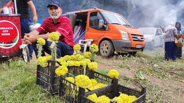 Foto - Herkes oraya akın etti! 207 yıllık gelenek o ilimizde sürüyor