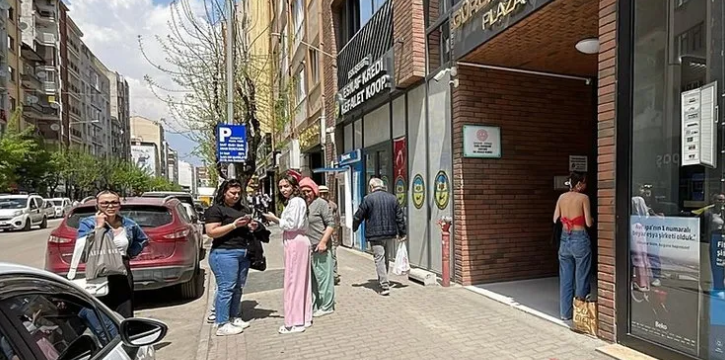 Foto - Herkes panik içinde! Deprem vatandaşı sokağa döktü