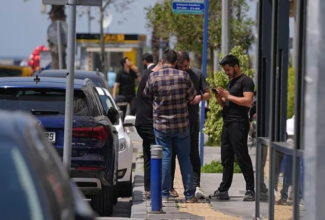 Foto - Herkes panik içinde! Deprem vatandaşı sokağa döktü