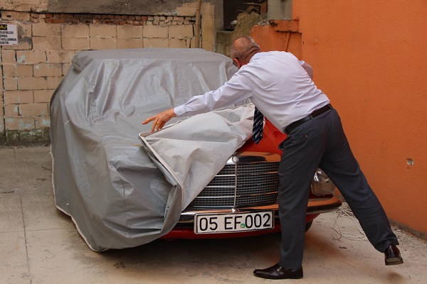 Foto - Herkes şaşkın! Arabasını alana 'bir deste para' verecek