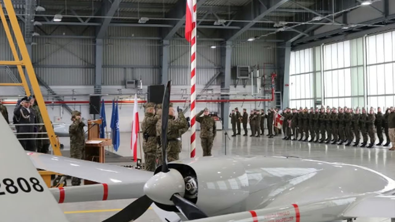 Foto - Herkes şaşkın! Polonya elindeki Bayraktar TB2 SİHA'ları İncirlik Üssüne gönderiyor