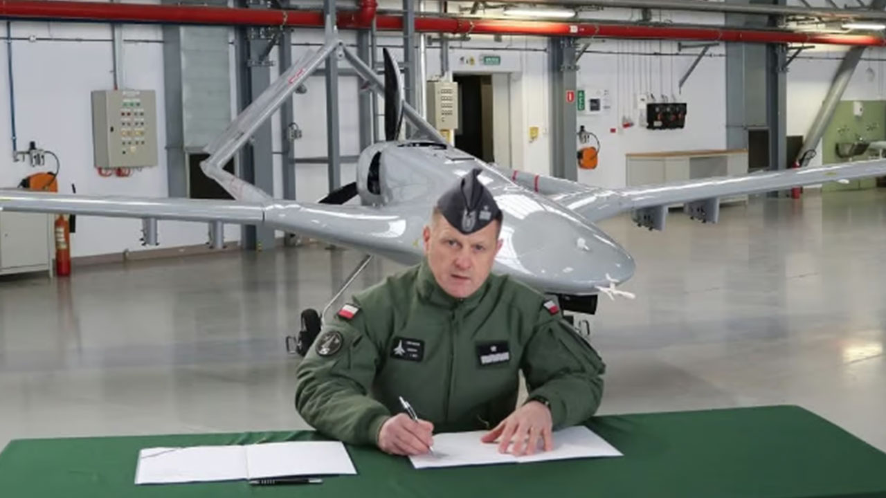 Foto - Herkes şaşkın! Polonya elindeki Bayraktar TB2 SİHA'ları İncirlik Üssüne gönderiyor