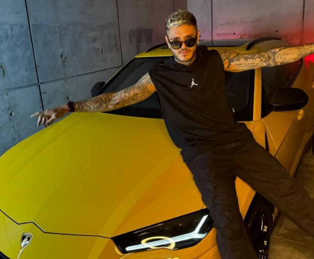 Foto - Herkes şaştı kaldı: Dünyaya ilan ettiler: Icardi'nin arabası Young Boys'u katladı!