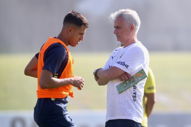 Foto - Herkes şokta! Livakovic'e güle güle! Yaptığı hareket sonu oldu, Mourinho'nun prensi panter geliyor