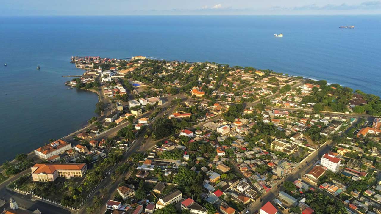 Herkes Suriye'ye odaklanmışken Yunan tarafı duyurdu: Türkiye, Atlantik'teki o ülkeyi fethetti