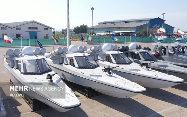 Foto - Herkes tedirgin! İran yeni savaş gemisini dünyaya tanıttı