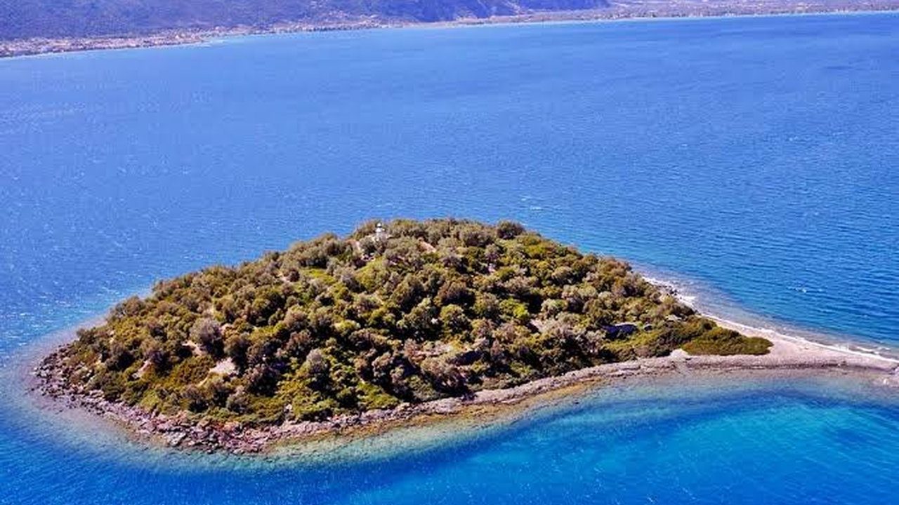 Foto - Herkes ters köşe olacak! Yunanistan’dan, Türkiye’nin burnunun dibindeki ada için beklenmedik karar