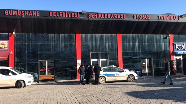 Foto - Herkes uyuyor sandı ama! Depremden kurtuldu ölüm otobüste yakaladı