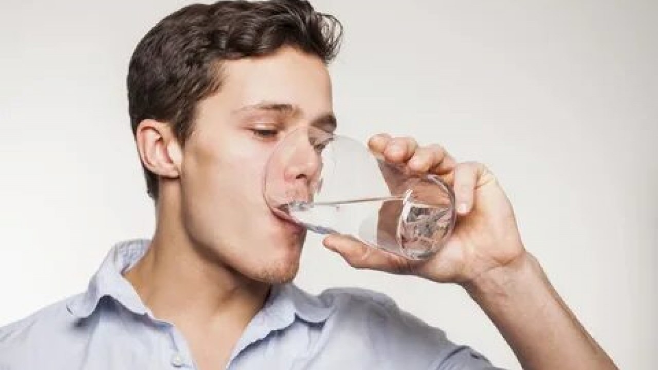 Foto - Herkese aynı kural olmaz! Su tüketiminde 2 litre dayatması çürütüldü