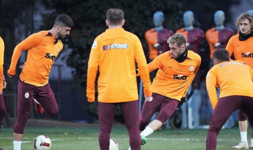 Foto - Herkese göstermişler: Azerbaycan’dan dev anlaşma her an açıklanabilir: Okan Buruk imzalatacak! Bomba teklif… 