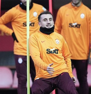 Foto - Herkese göstermişler: Azerbaycan’dan dev anlaşma her an açıklanabilir: Okan Buruk imzalatacak! Bomba teklif… 