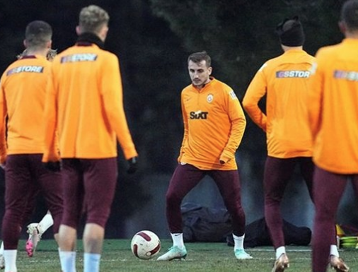 Foto - Herkese göstermişler: Azerbaycan’dan dev anlaşma her an açıklanabilir: Okan Buruk imzalatacak! Bomba teklif… 