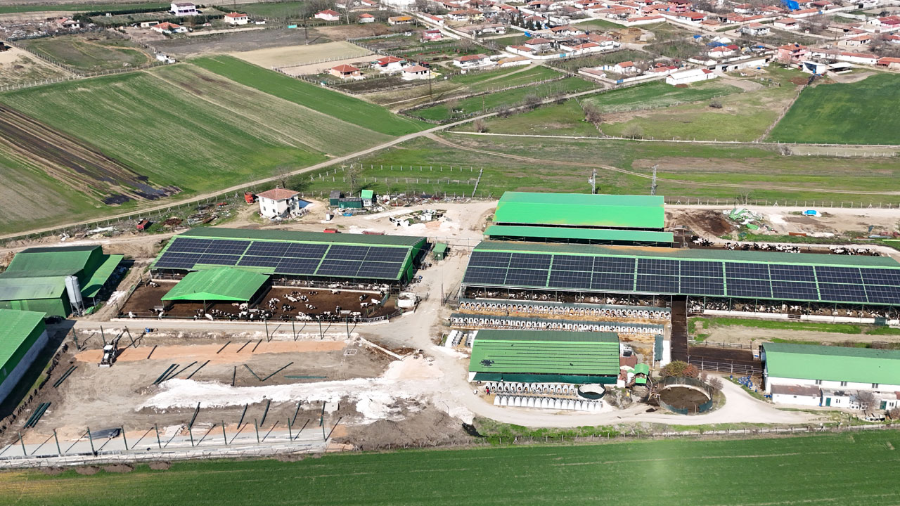 Foto - Herkese örnek oldular! Bu yöntemle elektrik faturası sıfırlandı